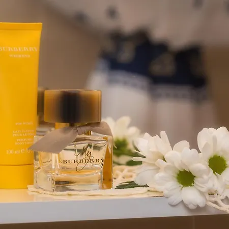 Ezekiel, Royal Blue Maison d'hôtes