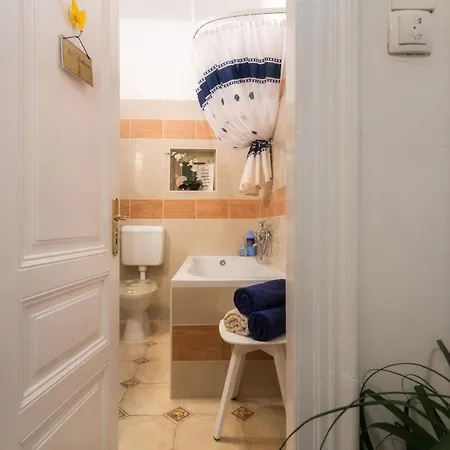 Guest house 